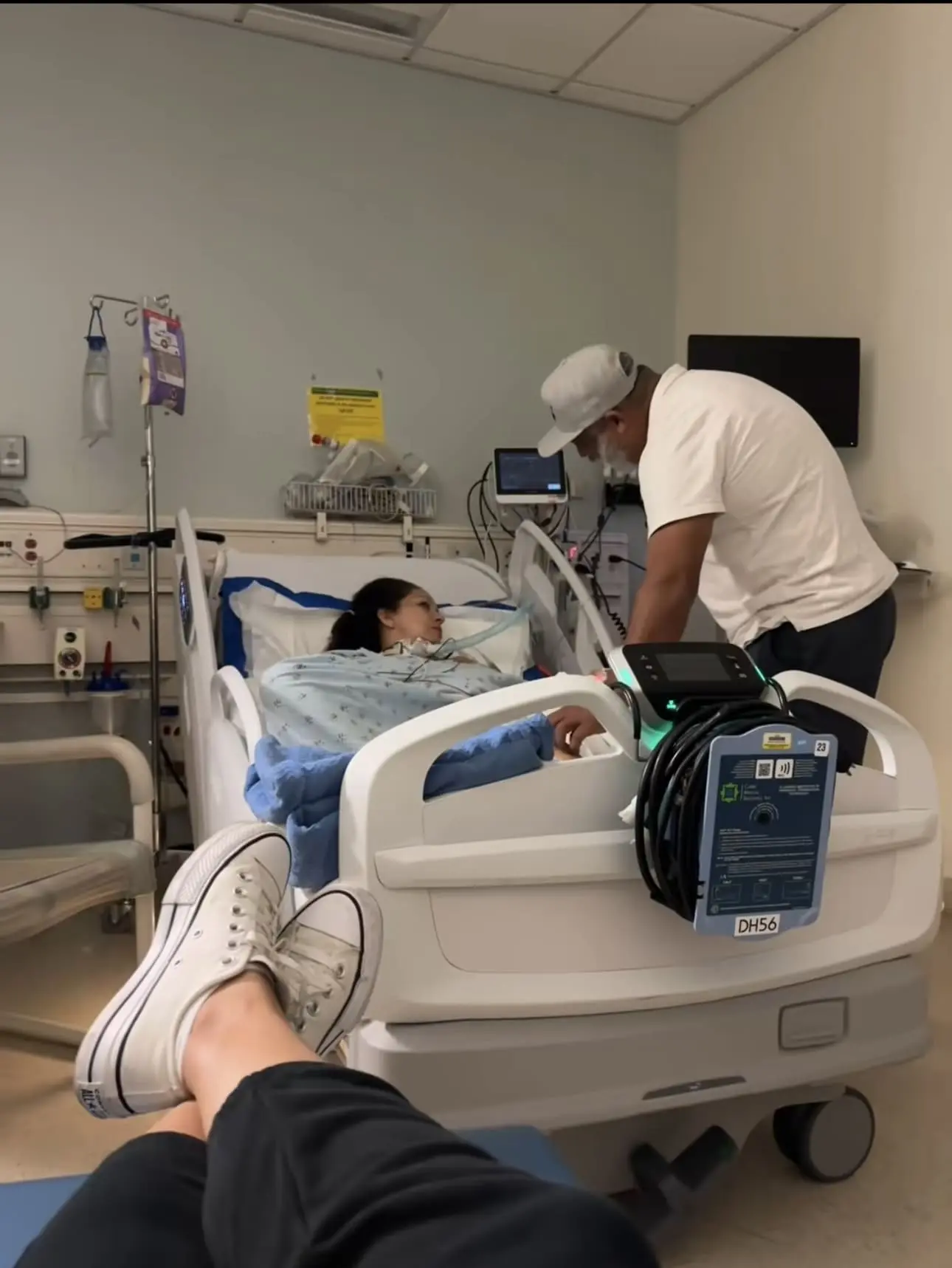 Ela sempre foi meu chão. E agora, o chão dela desabou.